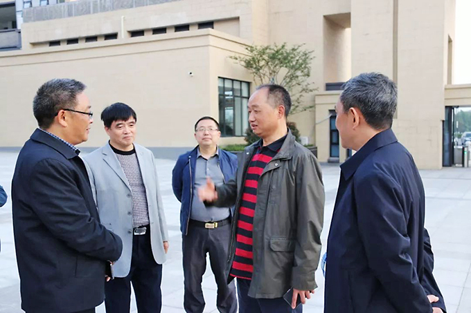 自貢市政協領導蒞臨我校指導